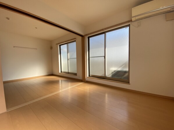 ラシック鷹匠の物件内観写真